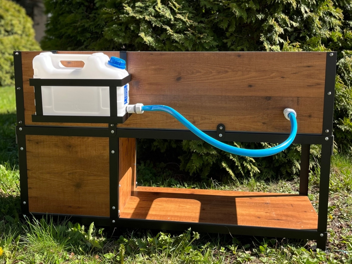 Water container with stand - extra equipment for the KE01 Eu-Genius Kitchen