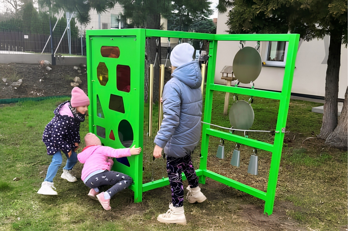 Panel muzyczno-sensoryczny w akcji - zdjęcie 4