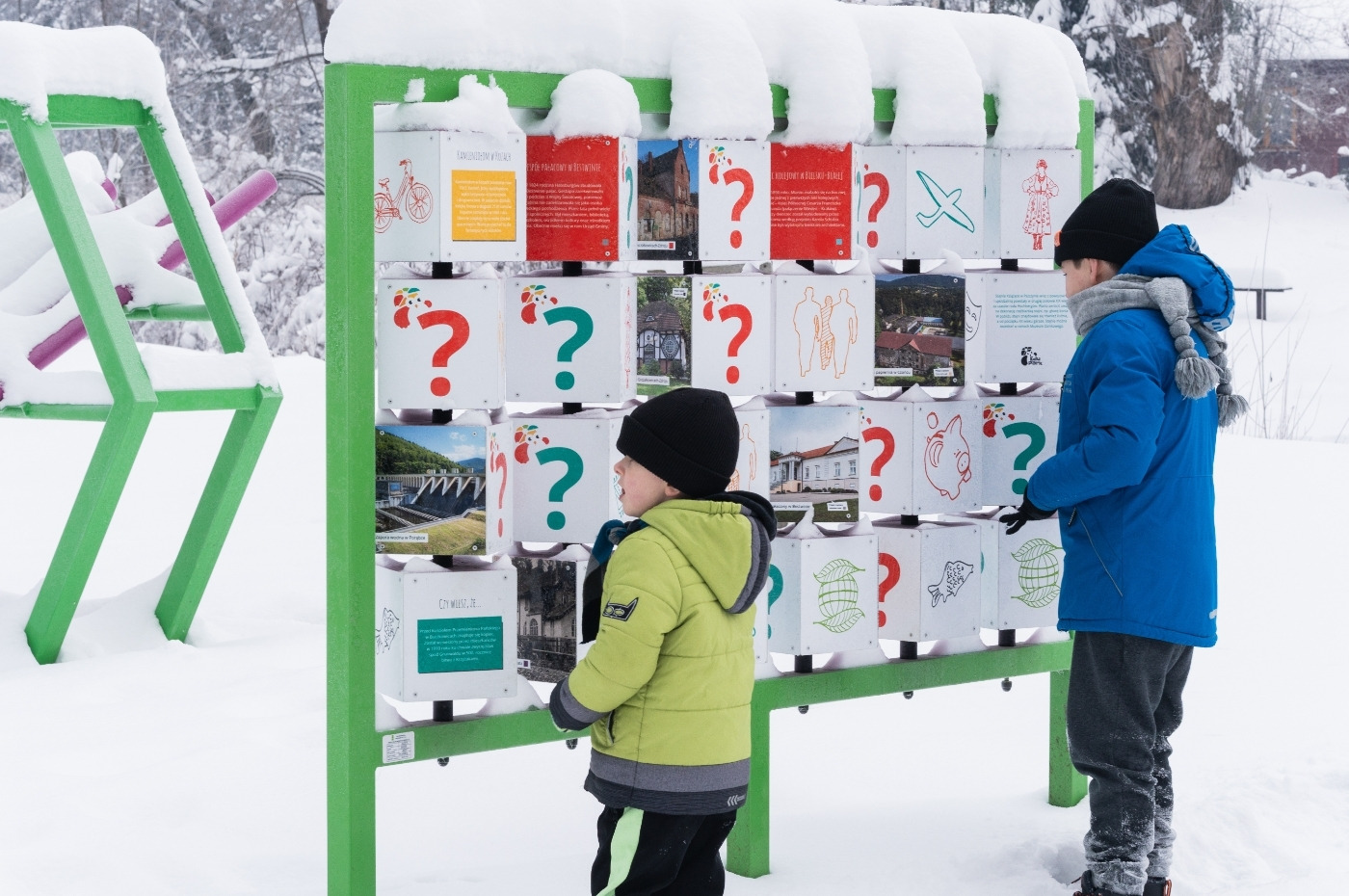 Gra edukacyjna Memory - personalizacja duża 4x6 (Regio) w akcji - zdjęcie 1