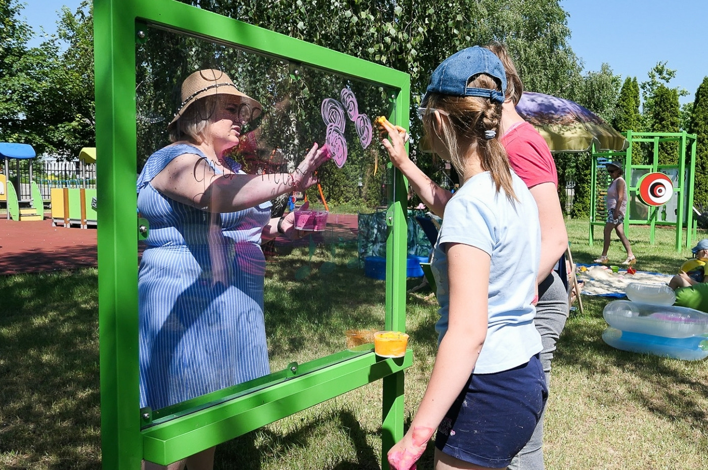 S06 Painting Wall in action - photo 2