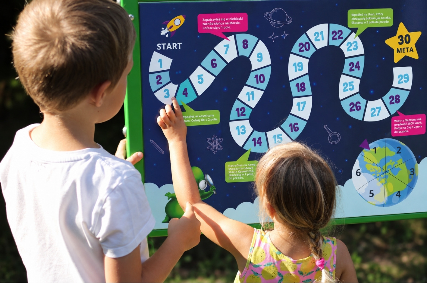 Tablica z grą edukacyjną - Kosmos w akcji - zdjęcie 3